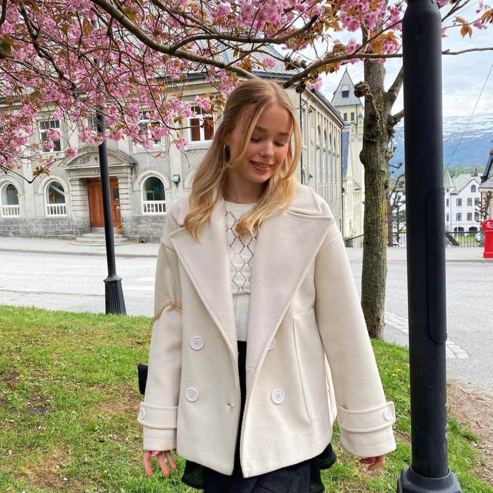 Cropped Dubbelgeknoopte Jas van Wolmix | Marit Wit